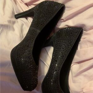 Black Formal Women’s Pumps (never worn)